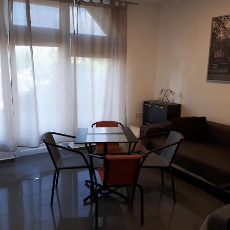 Kertvarosi Apartman II Tiszaújváros Extérieur photo