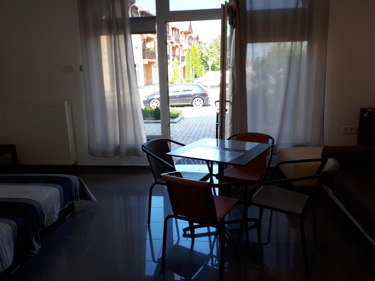 Kertvarosi Apartman II Tiszaújváros Extérieur photo