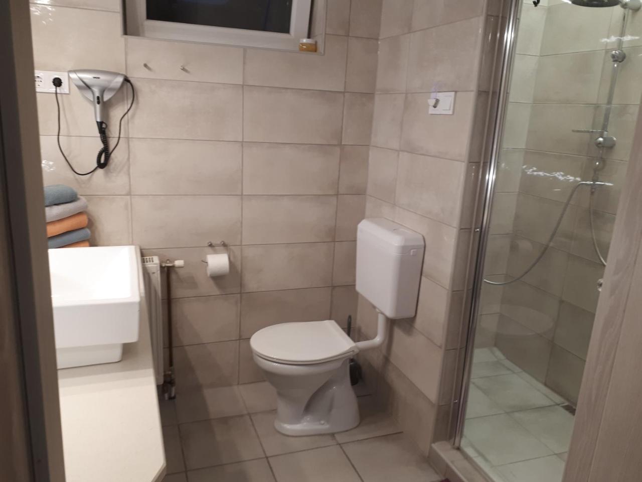 Kertvarosi Apartman II Tiszaújváros Extérieur photo