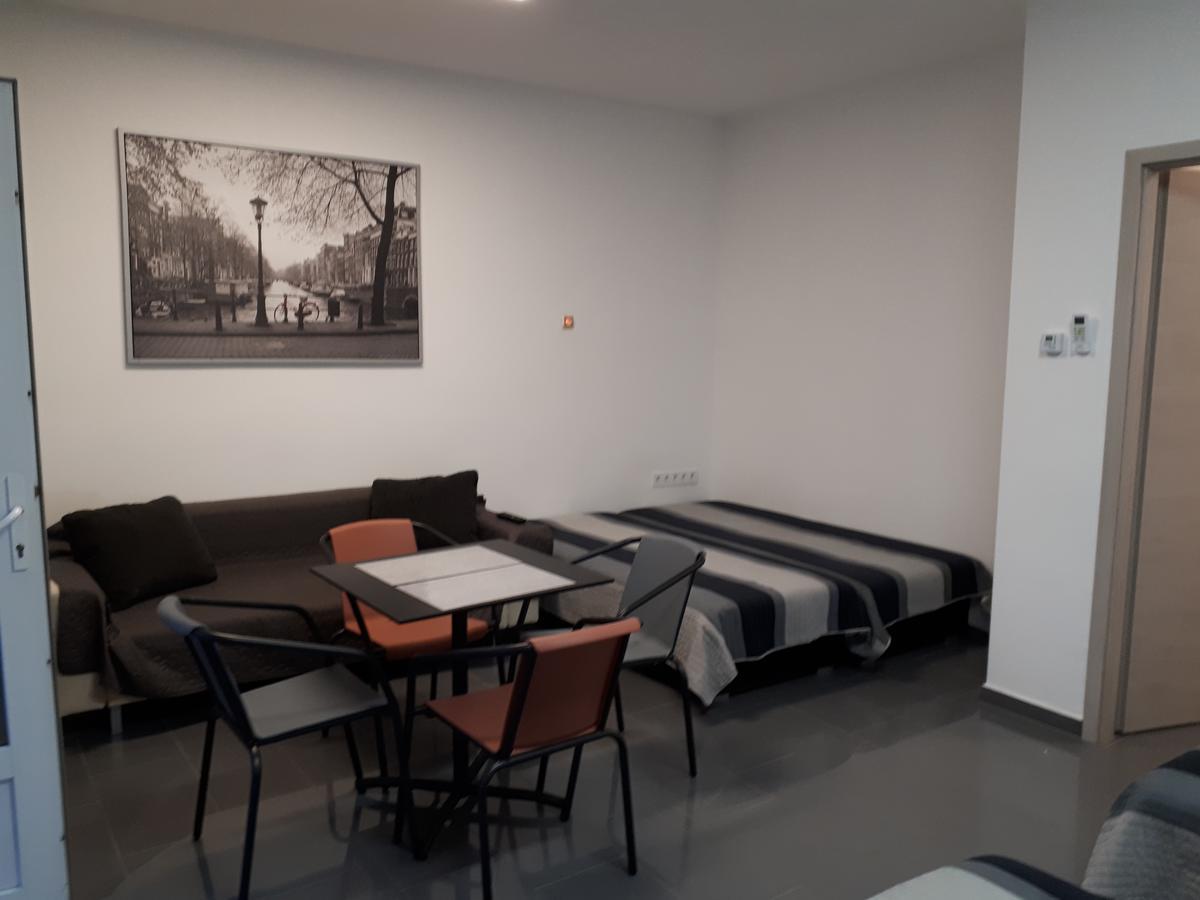 Kertvarosi Apartman II Tiszaújváros Extérieur photo